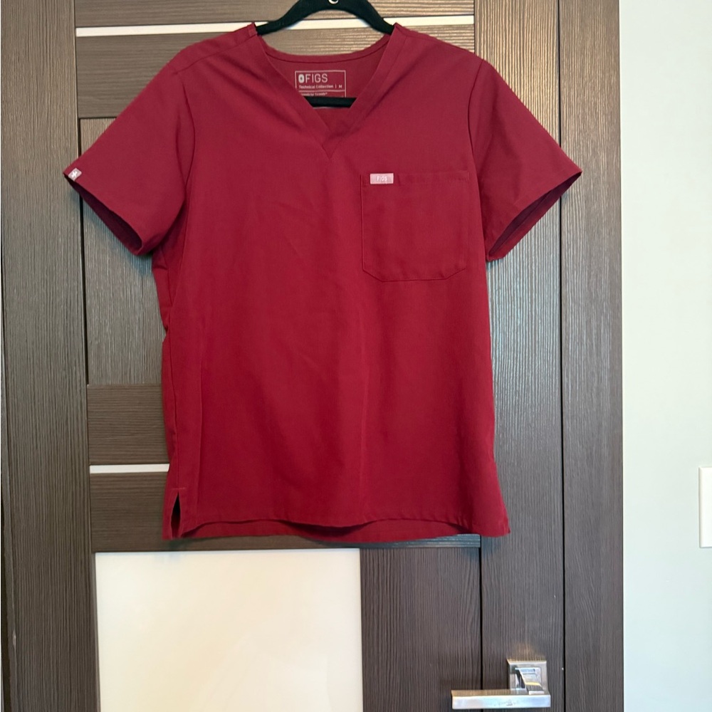 Figs Short Sleeve Tee with Classic Crew Neck